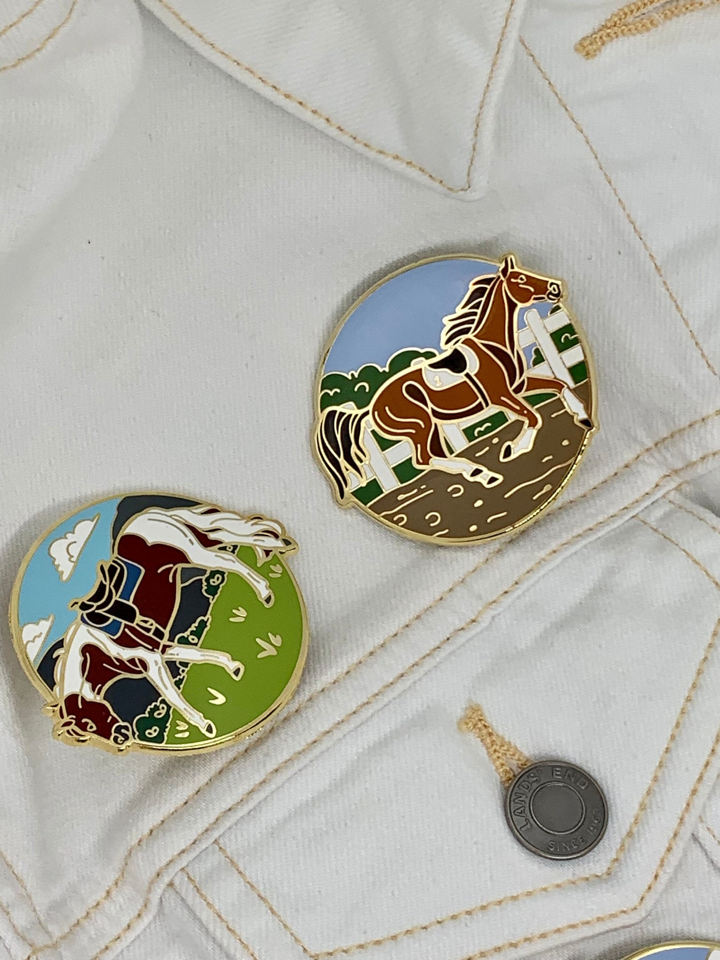 Thoroughbred Horse Enamel Pin