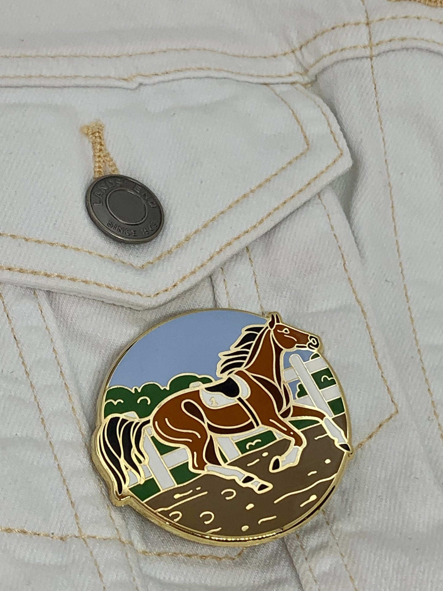 Thoroughbred Horse Enamel Pin